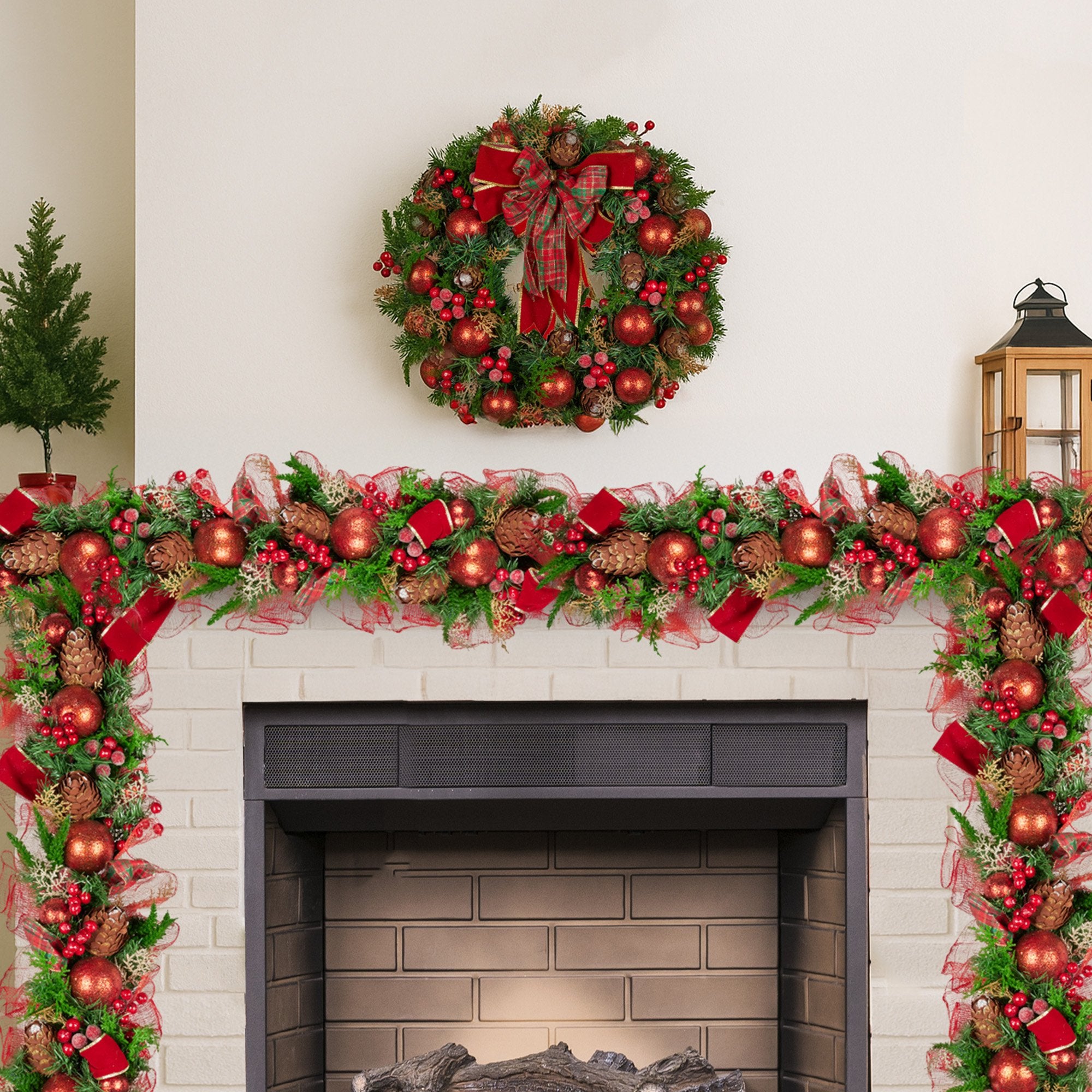 1m Pre-Decorated Christmas Garland with Baubles, Berries & Pine Cones