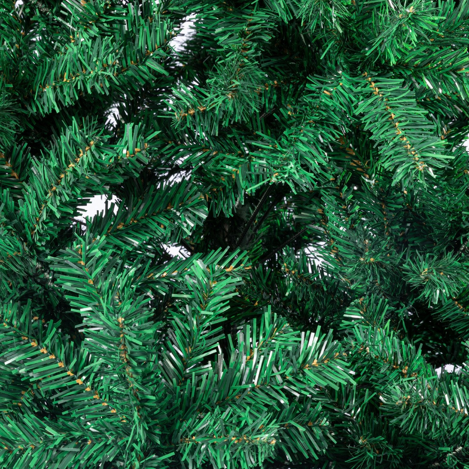 6FT Green Artificial Christmas Tree – 850 Tips
